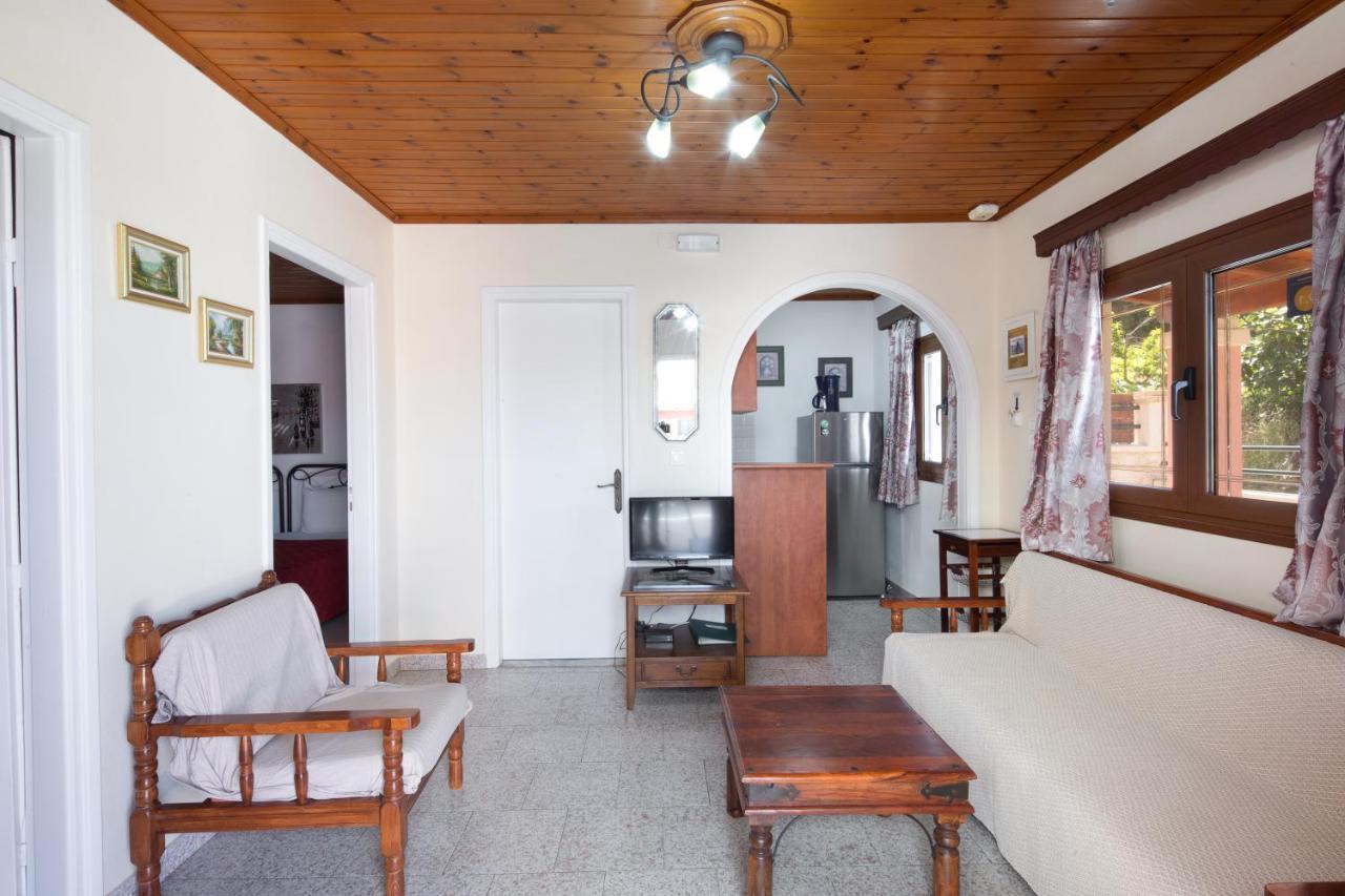 Amalia Cottages Agios Gordios  Esterno foto