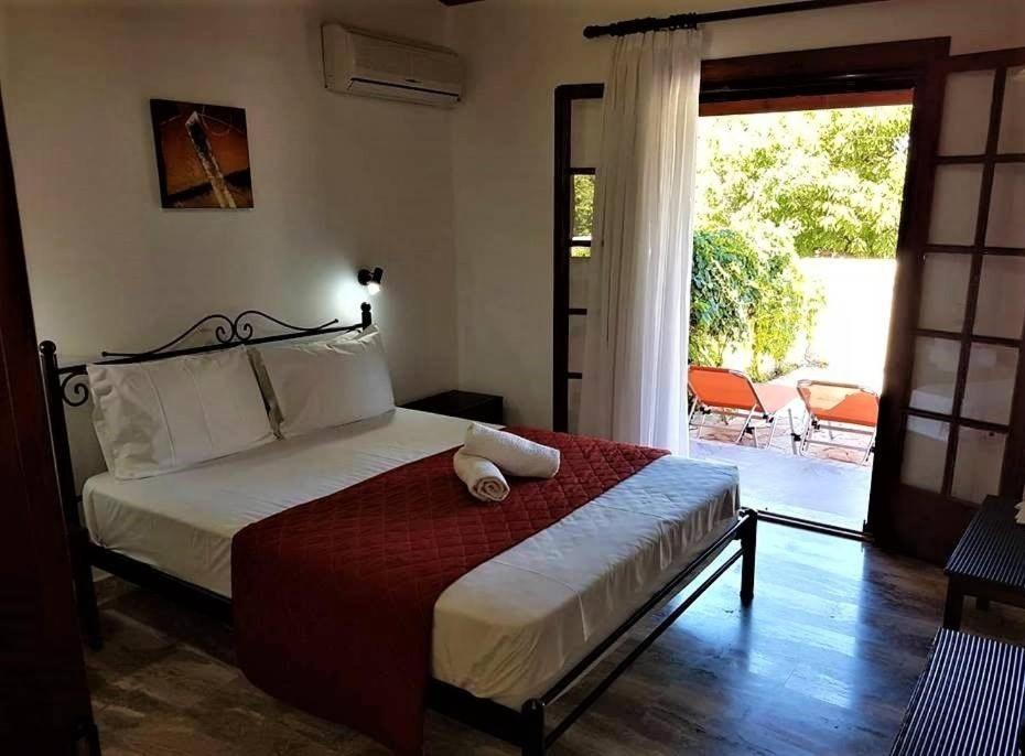 Amalia Cottages Agios Gordios  Esterno foto