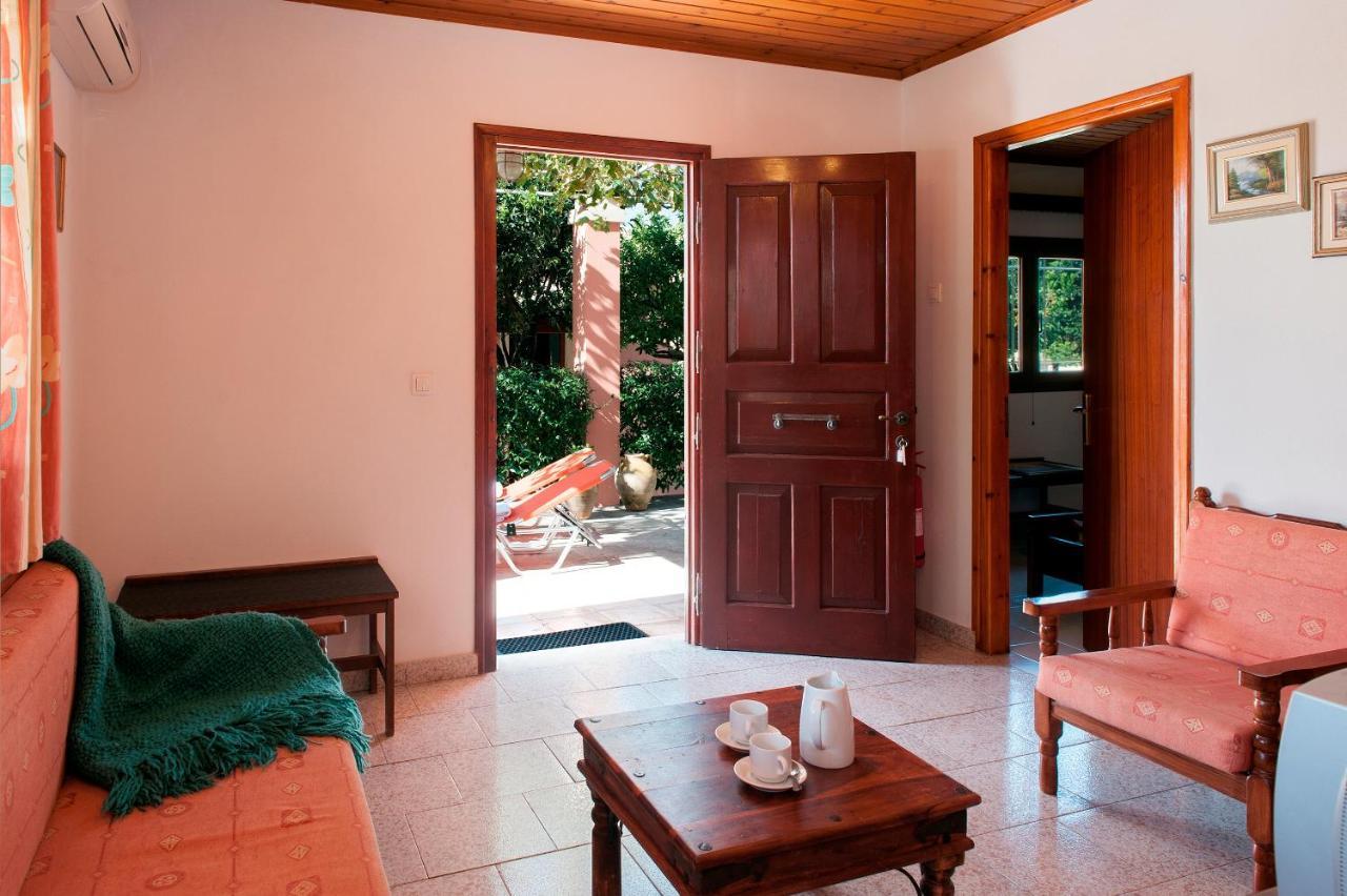 Amalia Cottages Agios Gordios  Esterno foto